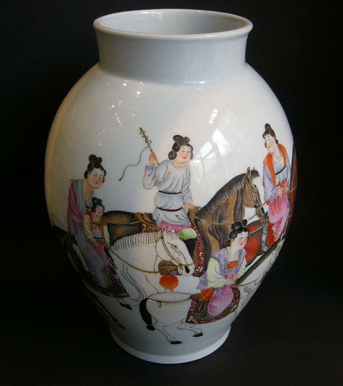 Vase porcelain painted with horses and figures and other face with caligraphy -Republic period